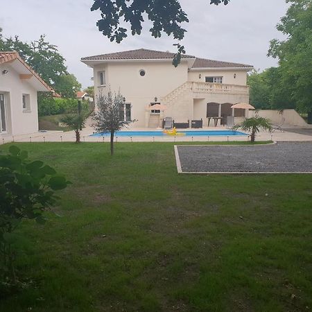 maison calme et spacieuse Bassens  Extérieur photo