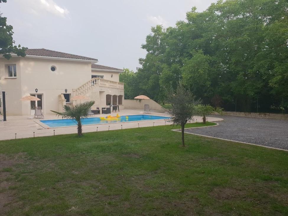 maison calme et spacieuse Bassens  Extérieur photo