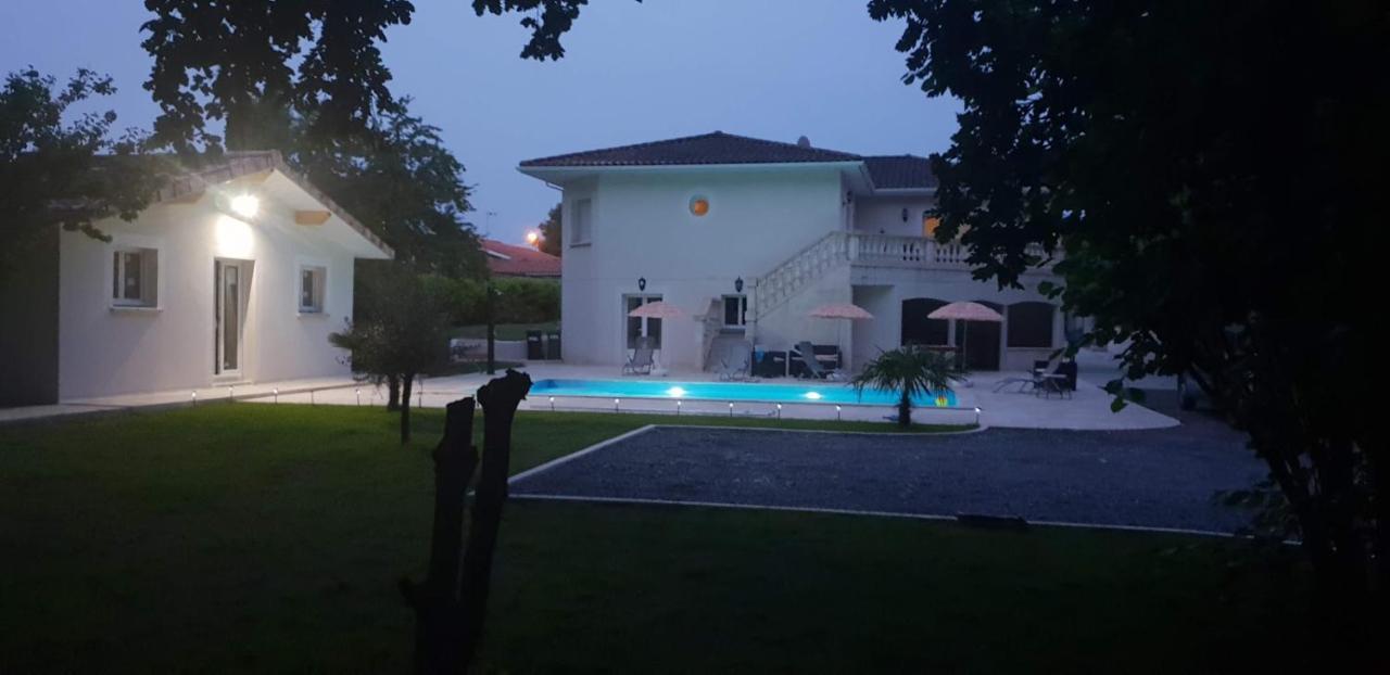maison calme et spacieuse Bassens  Extérieur photo