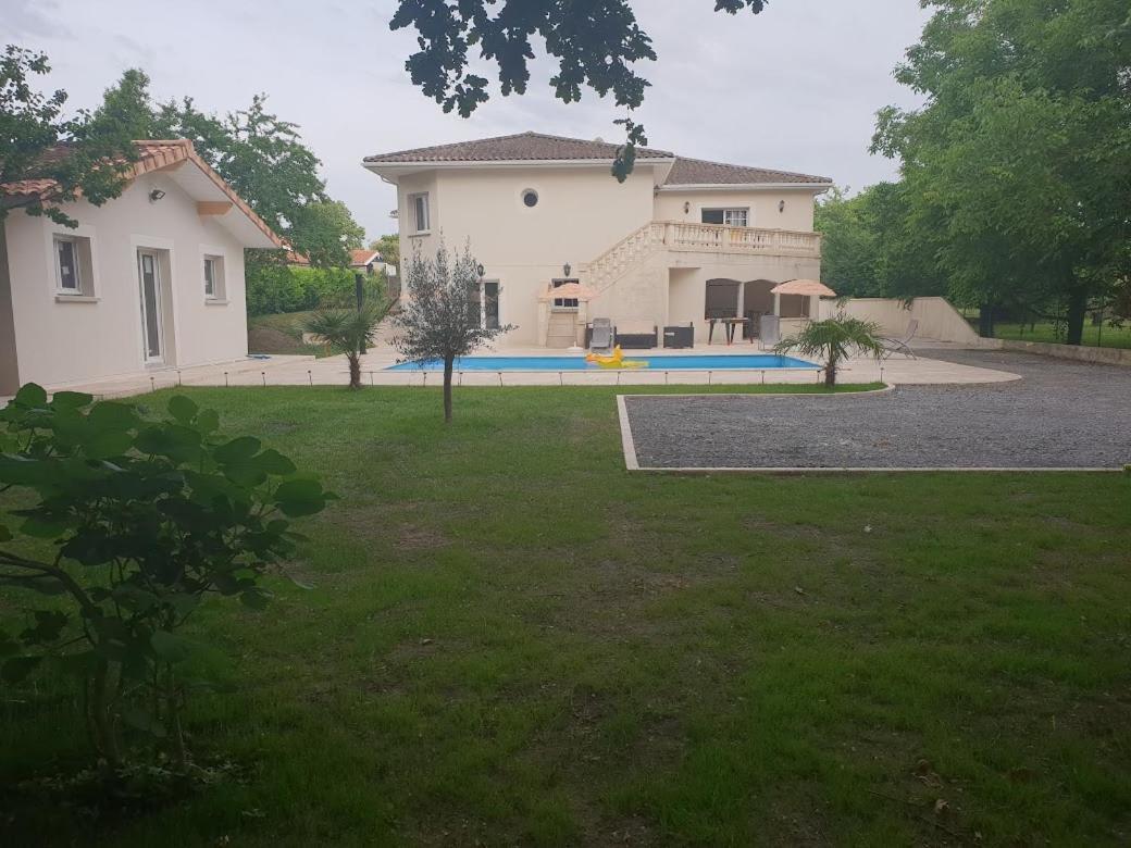maison calme et spacieuse Bassens  Extérieur photo